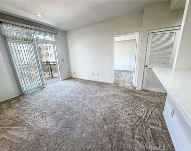 13200 Pacific Promenade - Photo Thumbnail 6
