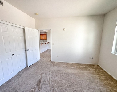 13200 Pacific Promenade - Photo Thumbnail 10