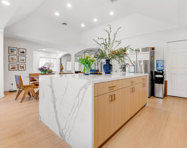 367 S Oak Avenue - Photo Thumbnail 36