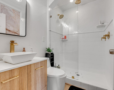 367 S Oak Avenue - Photo Thumbnail 16