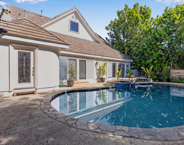 367 S Oak Avenue - Photo Thumbnail 42