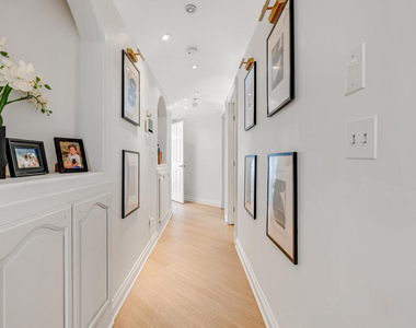 367 S Oak Avenue - Photo Thumbnail 44