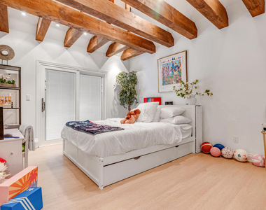 367 S Oak Avenue - Photo Thumbnail 17