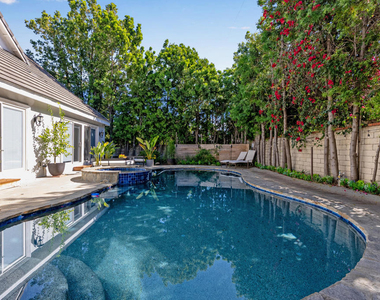 367 S Oak Avenue - Photo Thumbnail 41