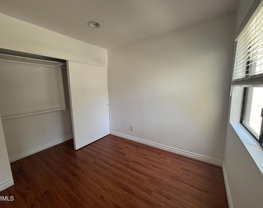 3200 Fairesta Street - Photo Thumbnail 13
