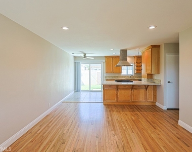 6471 Brown - Photo Thumbnail 5