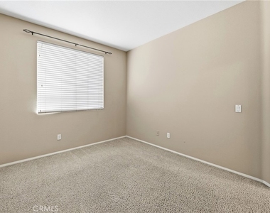 12 Atwater - Photo Thumbnail 9