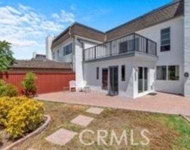 32 E Senisa - Photo Thumbnail 28
