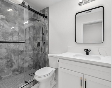 24541 Penfield - Photo Thumbnail 16