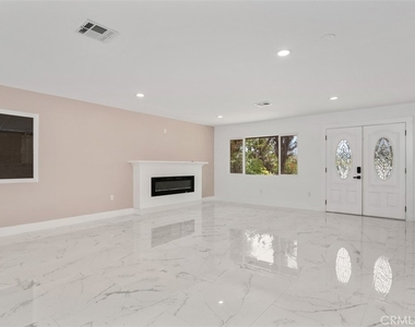 24541 Penfield - Photo Thumbnail 21