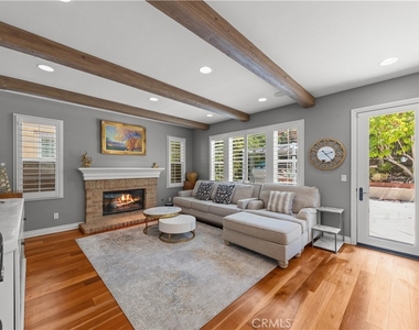 52 Winding Way - Photo Thumbnail 5