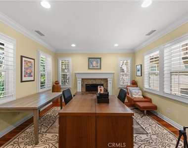 52 Winding Way - Photo Thumbnail 2