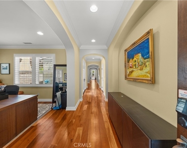 52 Winding Way - Photo Thumbnail 1
