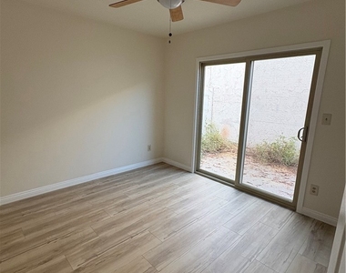 1330 W Lambert - Photo Thumbnail 5