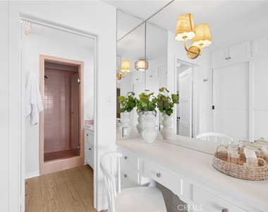 1411 E Bay Avenue - Photo Thumbnail 16