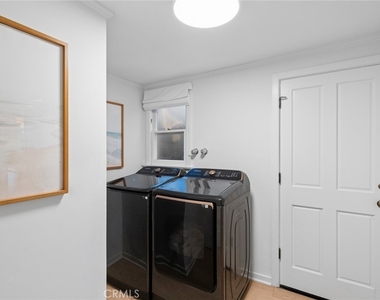 1411 E Bay Avenue - Photo Thumbnail 25
