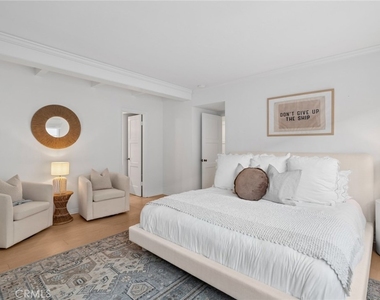 1411 E Bay Avenue - Photo Thumbnail 23