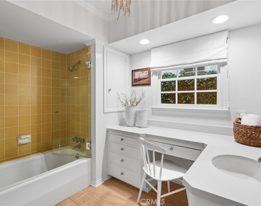 1411 E Bay Avenue - Photo Thumbnail 20