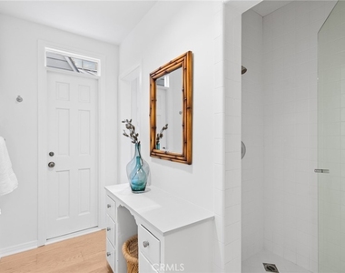 1411 E Bay Avenue - Photo Thumbnail 24