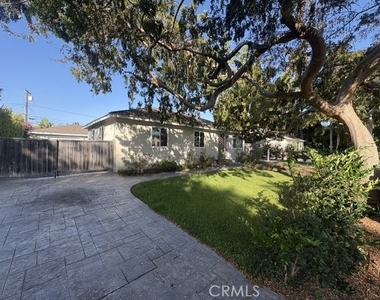 223 Lillian - Photo Thumbnail 1