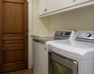 512 Avocado Avenue - Photo Thumbnail 16
