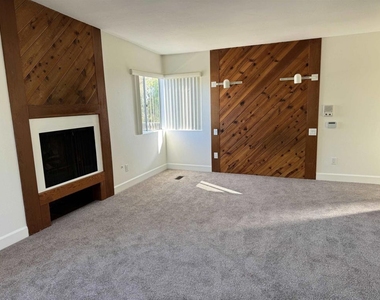 2511 El Amigo Rd - Photo Thumbnail 7