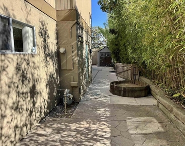2511 El Amigo Rd - Photo Thumbnail 15