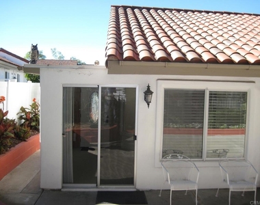 4712 Galicia Way - Photo Thumbnail 10