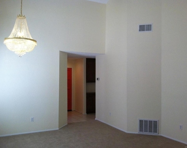 4712 Galicia Way - Photo Thumbnail 9