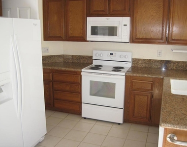 4712 Galicia Way - Photo Thumbnail 3