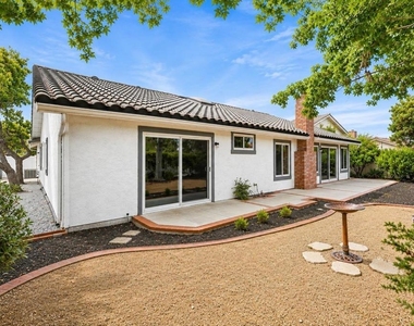 726 Santa Rufina Drive - Photo Thumbnail 2