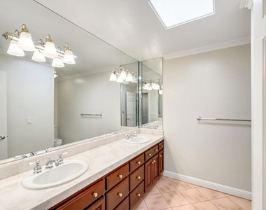285 Casitas Bulevar - Photo Thumbnail 20