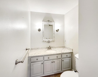 285 Casitas Bulevar - Photo Thumbnail 23