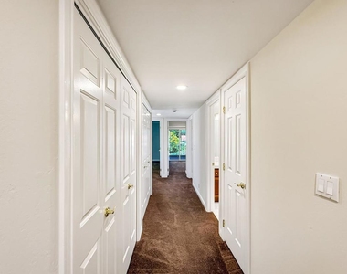 285 Casitas Bulevar - Photo Thumbnail 11