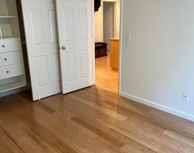 11 Royal Oak Court - Photo Thumbnail 11
