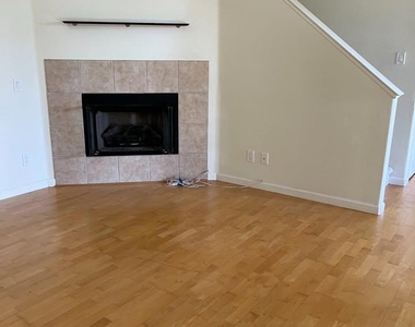 11 Royal Oak Court - Photo Thumbnail 2