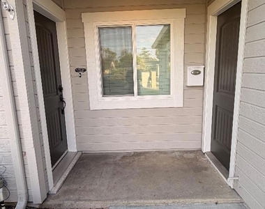 3181 Calzar Drive - Photo Thumbnail 2