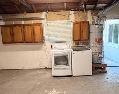 3181 Calzar Drive - Photo Thumbnail 17