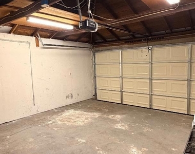 3181 Calzar Drive - Photo Thumbnail 18