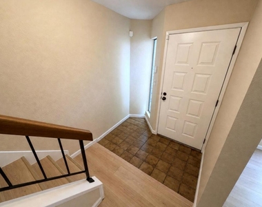 1662 Parkside Drive - Photo Thumbnail 1