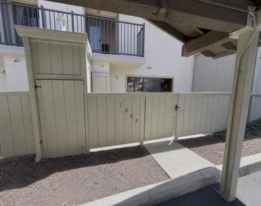 1662 Parkside Drive - Photo Thumbnail 24