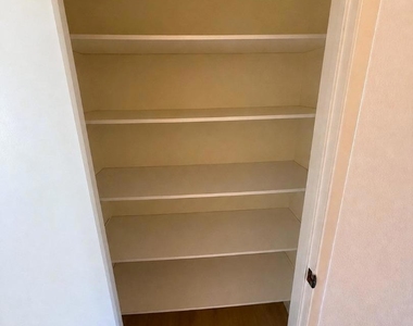 1662 Parkside Drive - Photo Thumbnail 22