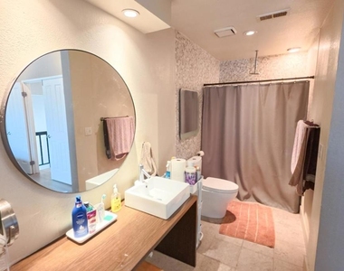 32811 Palmdale Court - Photo Thumbnail 24
