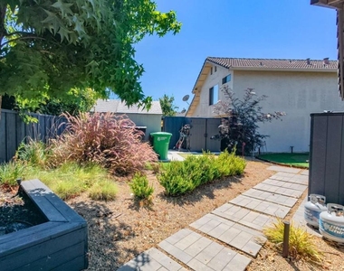 32811 Palmdale Court - Photo Thumbnail 32
