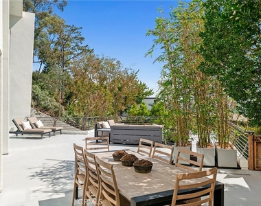468 Ashton - Photo Thumbnail 8