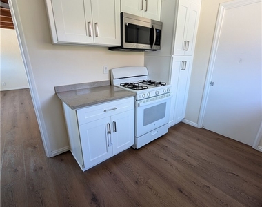 1400 Lynoak Dr - Photo Thumbnail 2