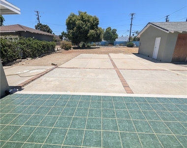 1400 Lynoak Dr - Photo Thumbnail 6