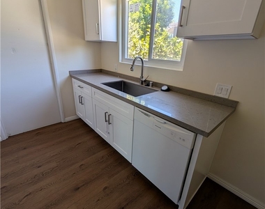 1400 Lynoak Dr - Photo Thumbnail 3