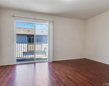 1555 Orange Avenue - Photo Thumbnail 14