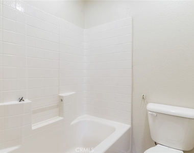 1555 Orange Avenue - Photo Thumbnail 13